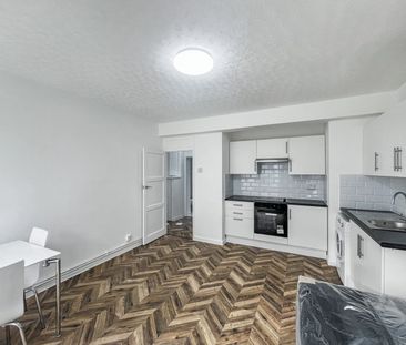 1 Bed Flat, Parrington House, SW4 - Photo 3