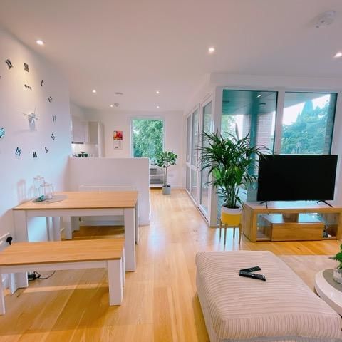 1 bedroom in a flat share to rent - Photo 1