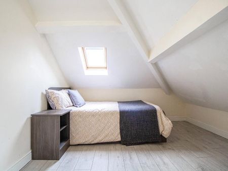 3 bedroom apartment to rent - Photo 4