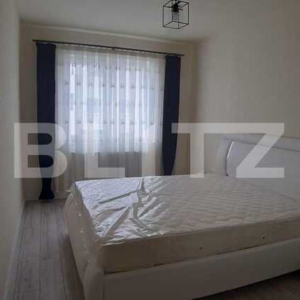 Apartament SUPERB la prima inchiriere, cu 3 camere, 70 mp, terasa 36 mp, zona BMW - Fotografie 1