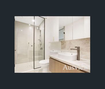 Near New Stylish, Walk to Central Station and Universities! - Photo 3