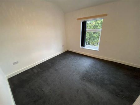 2 bedroom end of terrace house to rent - Photo 5