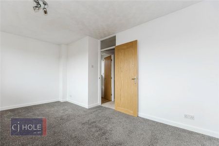 3 bedroom link detached house to rent - Photo 2