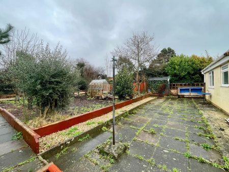 2 bedroom detached bungalow to rent - Photo 3