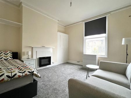 Westbourne Grove, Scarborough - Photo 5