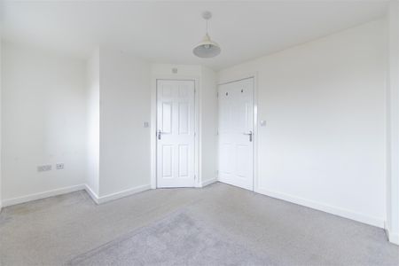 3 bed town house to rent in Osprey Walk, Newcastle Upon Tyne, NE13 - Photo 4