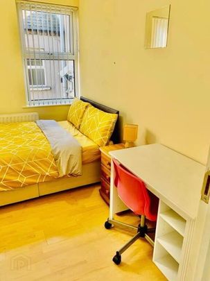Wolseley Street, WIFI Included, Belfast, BT7 1LG - Photo 1