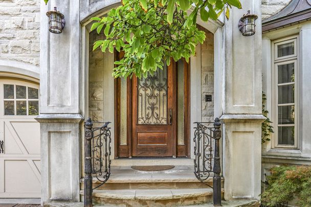 For Lease - 85 Aldershot Crescent, Toronto, Ontario - Photo 1