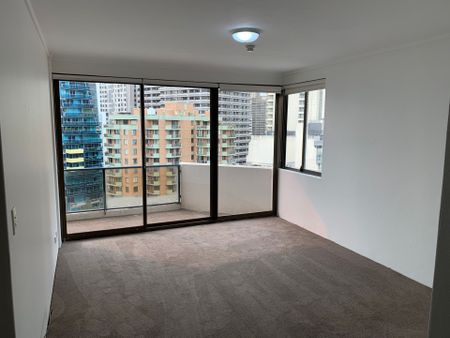 TOP FLOOR REFRESHED 2 BEDROOM APARTMENT WITH PARKING - Photo 2