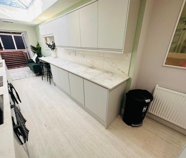 1 bedroom in a house share to rent - Photo 6