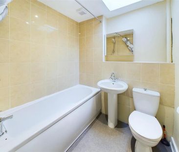 2 bedroom end of terrace house to rent - Photo 6