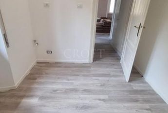 Trieste-Villa Ada: Newly renovated, spacious 2 bedrooms, 1 bath, large bright living room with new kitchen. Silent, sunny, air conditioning, panoramic common terrace. Ref 2292