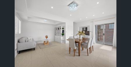 Spacious Family Duplex in Prime Bankstown Location - Photo 3