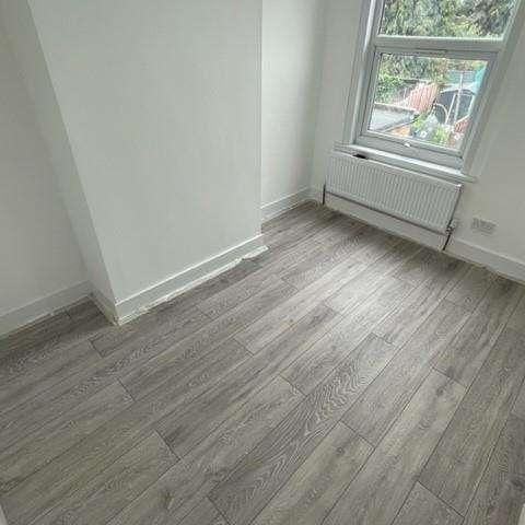 Town Road, Edmonton, N9 - Photo 1