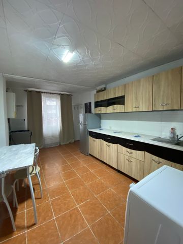 Apartament cu 1 camera, decomandat, zona Nicolina-Belvedere - Fotografie 3