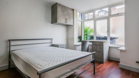 100 Teignmouth Road - Photo 4