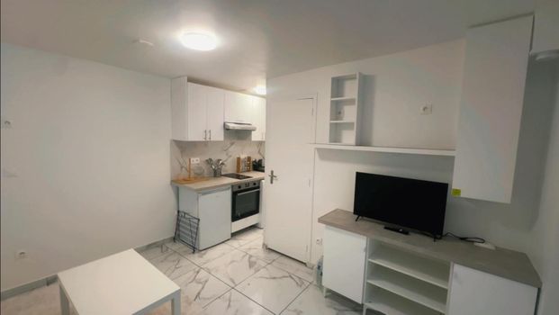 Studio meublé de 13 m² situé en plein cœur de Puteaux - Photo 1