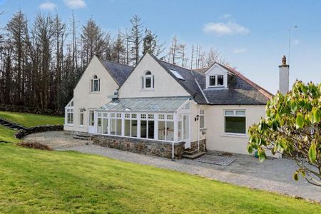 5 bedroom detached house to rent - Photo 2