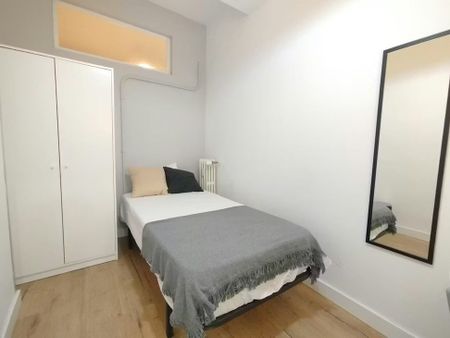 Avenida del Mediterráneo, Madrid, Community of Madrid 28007 - Photo 3