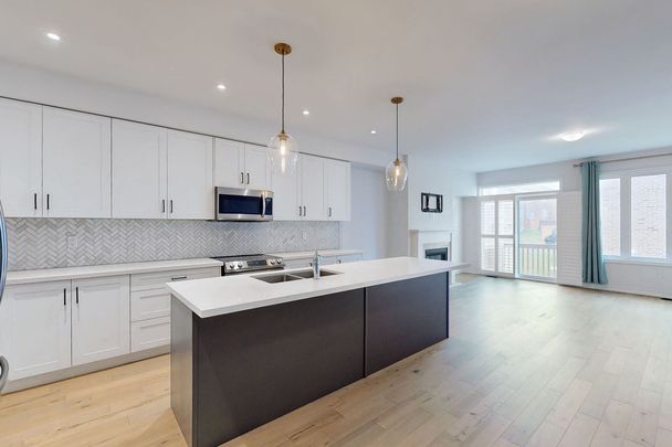 For Lease - 56 Cupples Farm Lane, East Gwillimbury, Ontario - Photo 1