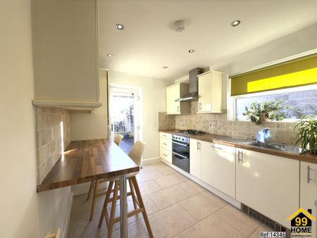 3 bed Semi-detached in Blackoak Road , Cardiff, CF23 6QX - Photo 2