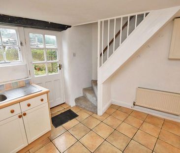 2 bedroom end of terrace house to rent - Photo 2