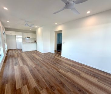 Brand New Luxury 2-Bedroom Granny Flat in Prestigious Hollywell - Photo 2