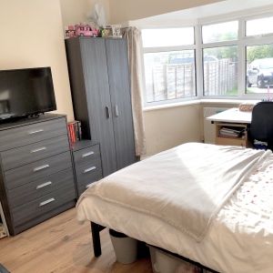 8, Nevinson Grove - Photo 1