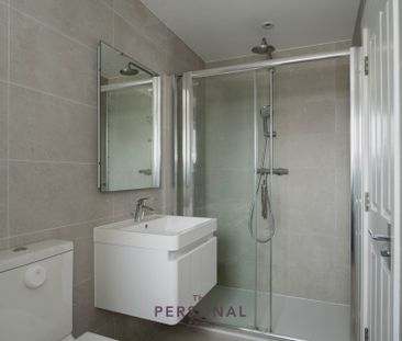 High Street, Banstead - Photo 4