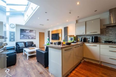 8 bedroom house to rent - Photo 4