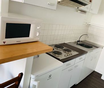 A LOUER Appartement 50000 Saint-Lô PROCHE COMMERCES 1 pièce 29.47 m² - Photo 6