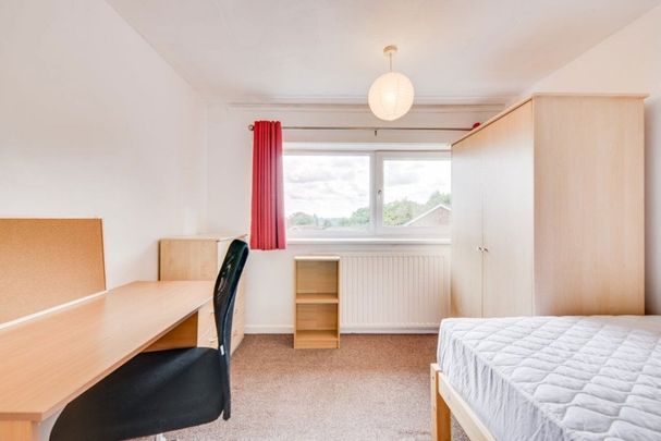 £755 p/w (£3,272 pcm) - Photo 1