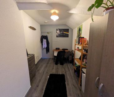 4 bedroom private hall to rent - Photo 4