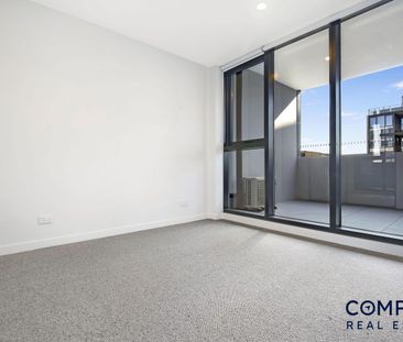 LUXURY APARTMENT! - Photo 1