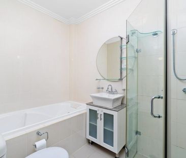 Spacious Two-Bedroom Townhouse in Quality Security Complex - Photo 4