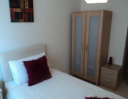 2 Bedroom Furnished Siloam Place - Photo 3