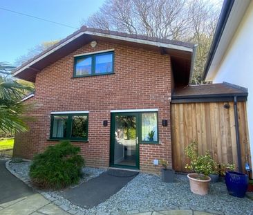 Howey Lane, Frodsham - Photo 1