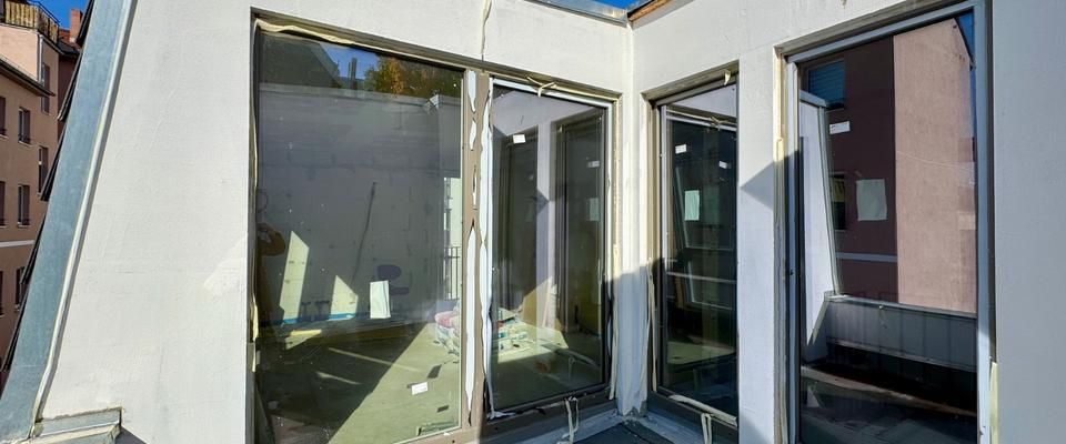 Erstbezug: Stadthaus mit Dachterrasse und Terrasse - Foto 1