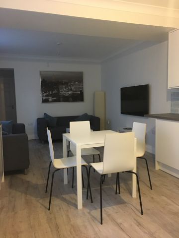 5 Bed Semi-Detached House, Broadlands Road, SO17 - Photo 2