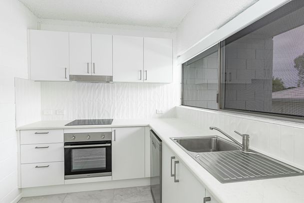 4/88 Eyre Street, North Ward - Photo 1