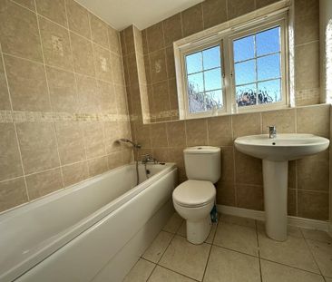 3 bedroom terraced house to rent - Photo 6