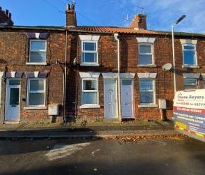 2 bedroom terraced house to rent - Photo 1