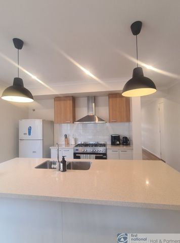 12 Shoveler Street, Clyde North - Photo 5