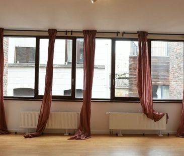 Appartement te huur in Brussel voor € 1.100 met 2 slaapkamers - Photo 1