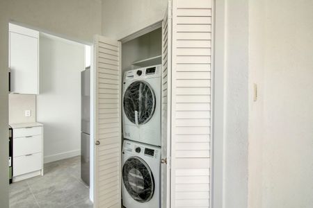 4715 Queen Mary Road - Photo 5