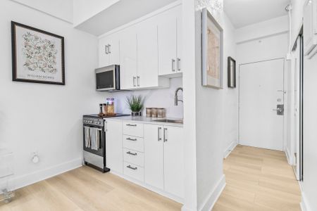 1900 Av. Lincoln, #12 - Photo 3