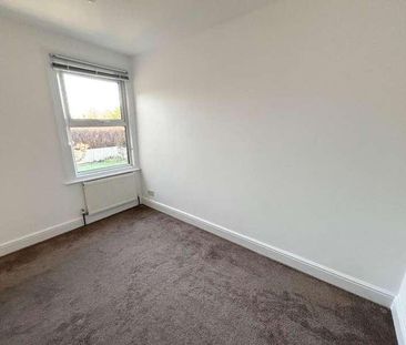 Glebe Road, Egham, TW20 - Photo 4