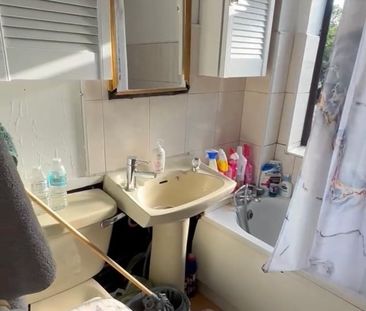 1 Bed Flat, Tollgate Road, E6 - Photo 1