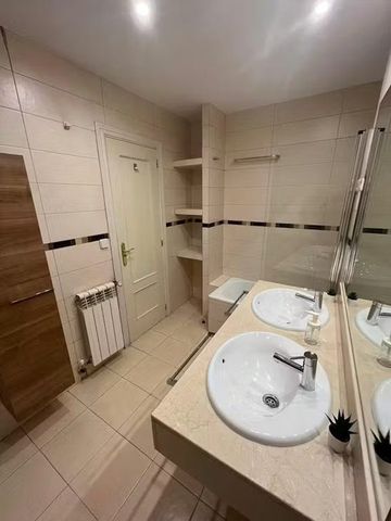 Calle de Velayos, Madrid, Community of Madrid 28035 - Photo 5