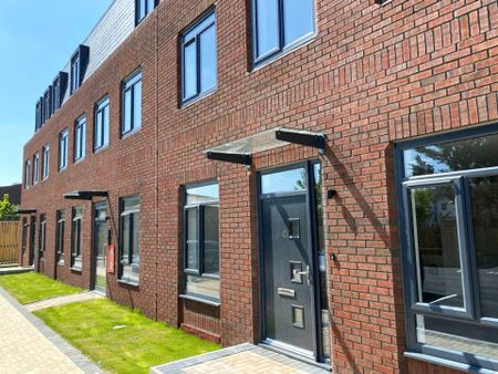 Fleet Road, Fleet, Hampshire, GU51 - Photo 2
